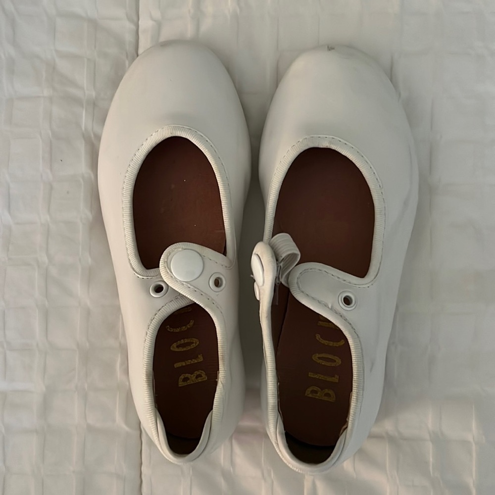 Bloch size 9.5 white tap shoes